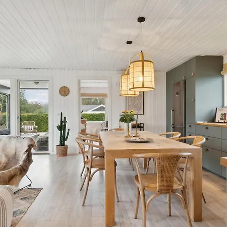 Lovely In With Kitchen Ferienhaus Rønde