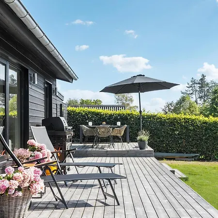 Lovely In With Kitchen Ferienhaus Rønde